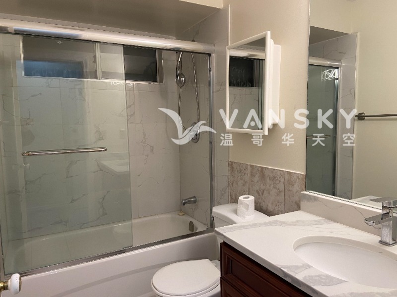 230202091708_washroom 2.jpg